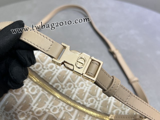 Dior专柜新款迪奥高仿原单中号 Travel Nomad手拿包肩背包 djfk1769